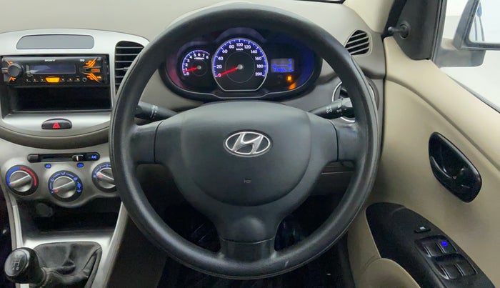 2016 Hyundai i10 MAGNA 1.1 IRDE2, Petrol, Manual, 31,802 km, Steering Wheel Close Up