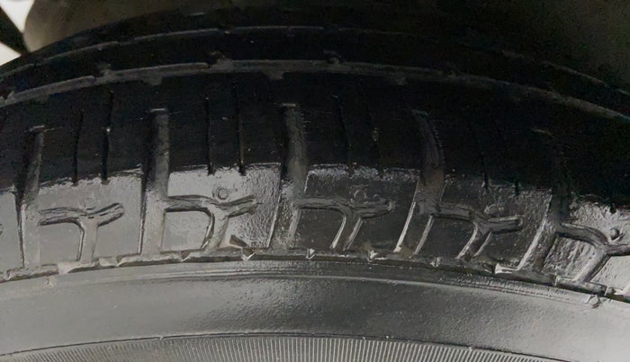 2016 Hyundai i10 MAGNA 1.1 IRDE2, Petrol, Manual, 31,802 km, Right Rear Tyre Tread