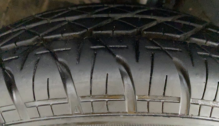 2018 Maruti Swift VDI AMT, Diesel, Automatic, 53,578 km, Left Front Tyre Tread