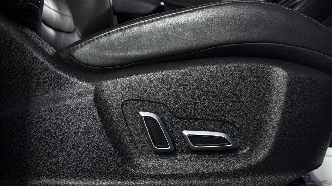 2022 MG HS Essence, Automatic, 78710 km, Drivers Side Adjustment Panel