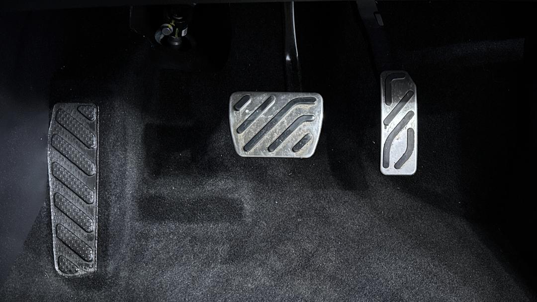 2022 MG HS Essence, Automatic, 78710 km, Pedals and Footmat