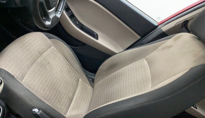 2018 Hyundai Elite i20 ASTA 1.2 (O), Petrol, Manual, 77,207 km, Driver seat - Cover slightly stained