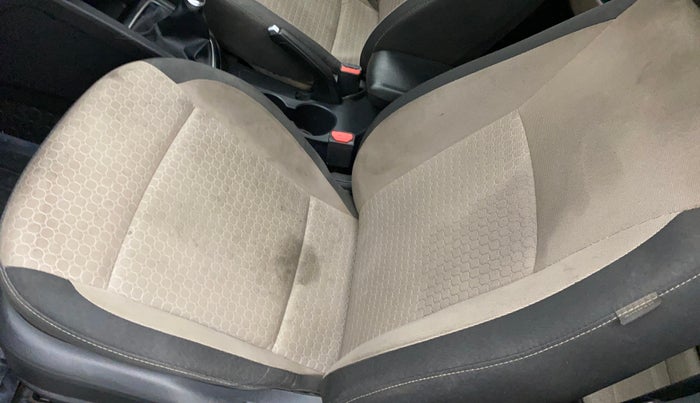 2018 Hyundai Elite i20 ASTA 1.2 (O), Petrol, Manual, 77,207 km, Front left seat (passenger seat) - Cover slightly stained