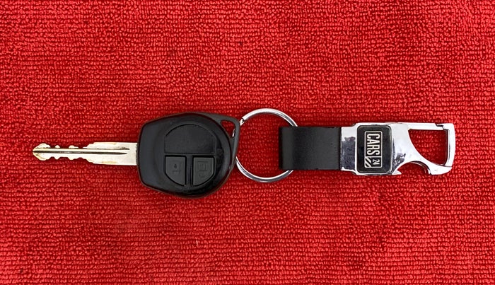 2015 Maruti Swift Dzire VDI, Diesel, Manual, 62,100 km, Key Close Up