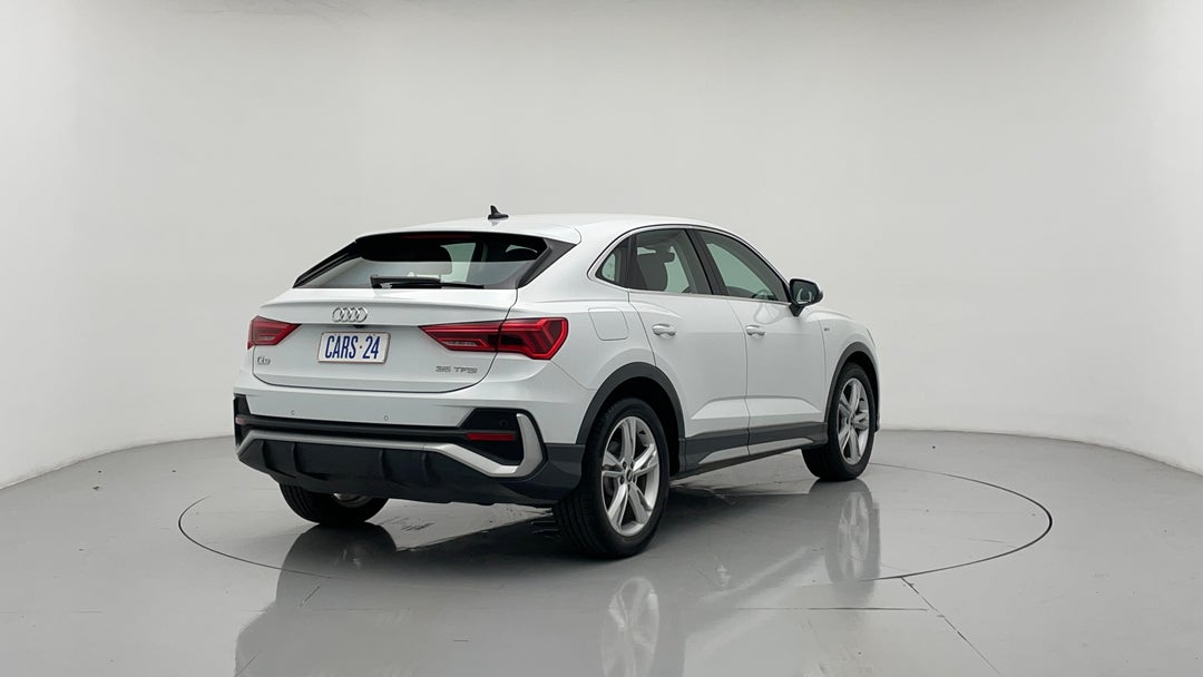 Right Back Diagonal (45- Degree) View