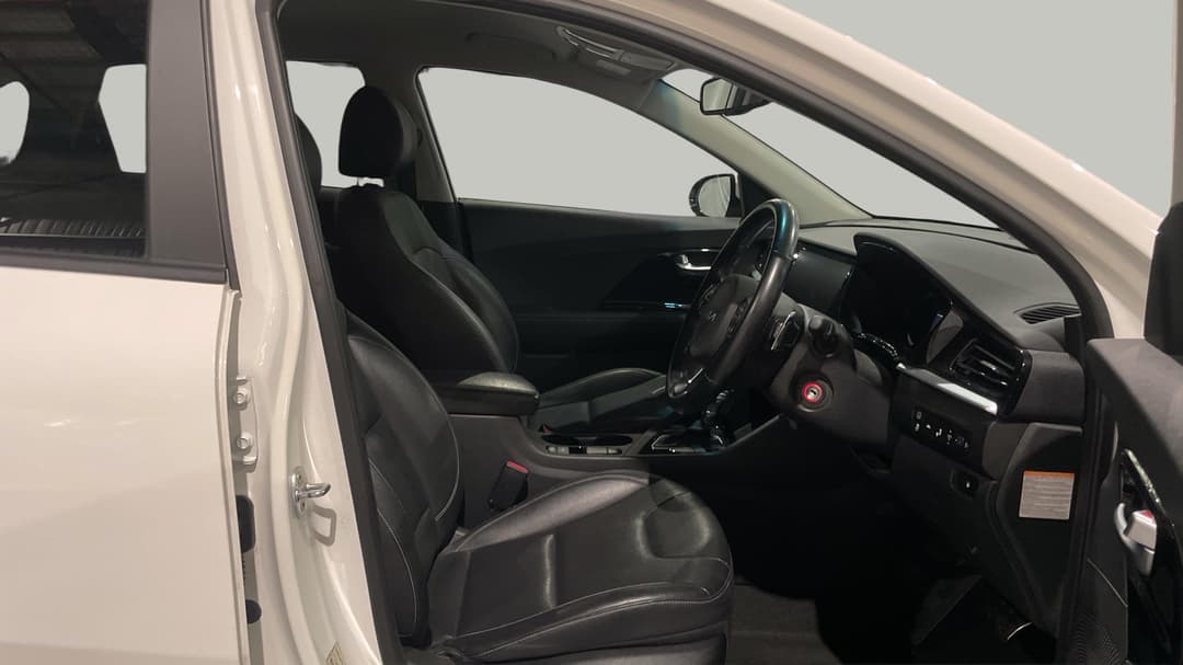 2021 Kia Niro Hev Sport (hybrid), Automatic, 68955 km, Right Side Front Door Cabin View