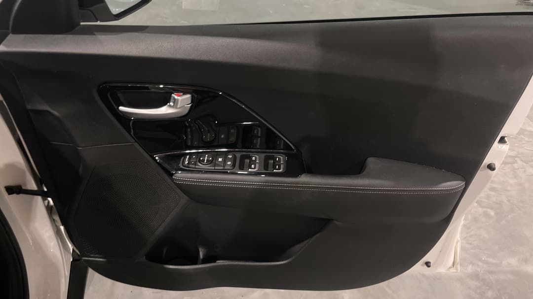 2021 Kia Niro Hev Sport (hybrid), Automatic, 68955 km, Speaker View