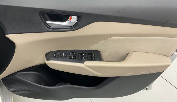 2018 Hyundai Verna 1.6 SX VTVT, Petrol, Manual, 52,858 km, Driver Side Door Panels Control