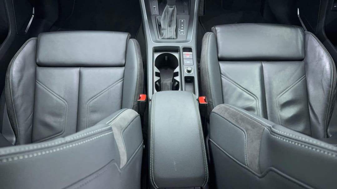 2021 Audi Q3 40 Tfsi Quattro S Line, Automatic, 48371 km, Center Console