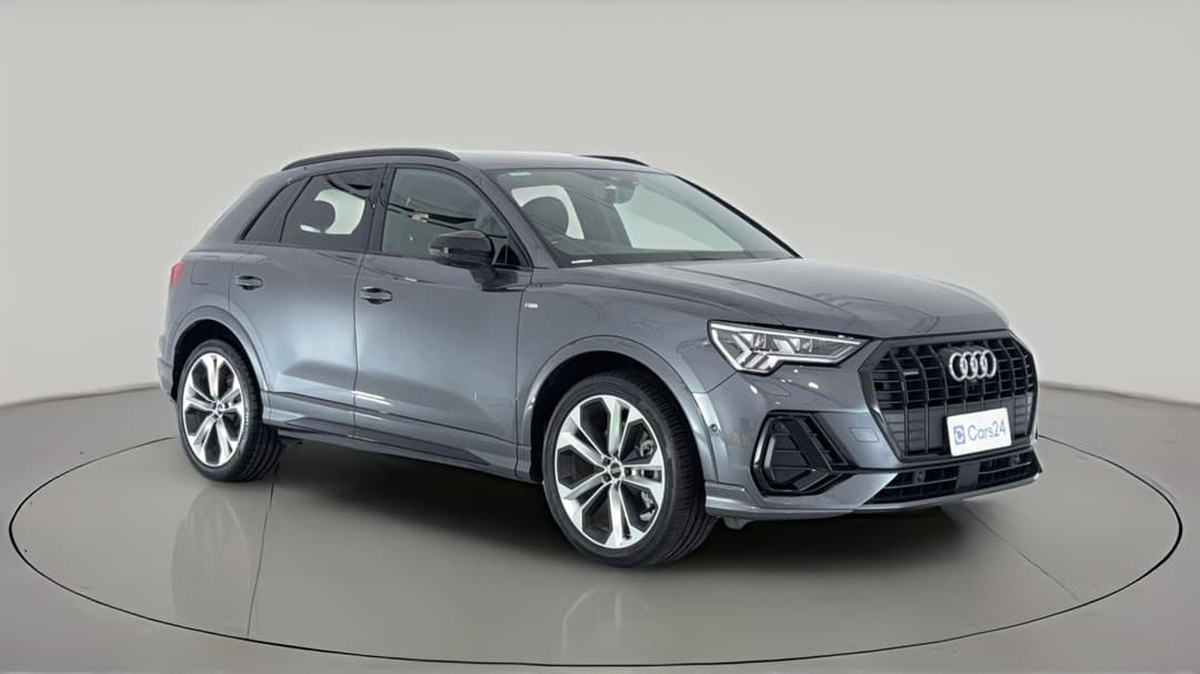 2021 Audi Q3 40 Tfsi Quattro S Line, Automatic, 48371 km, Right Front Diagonal (45- Degree) View