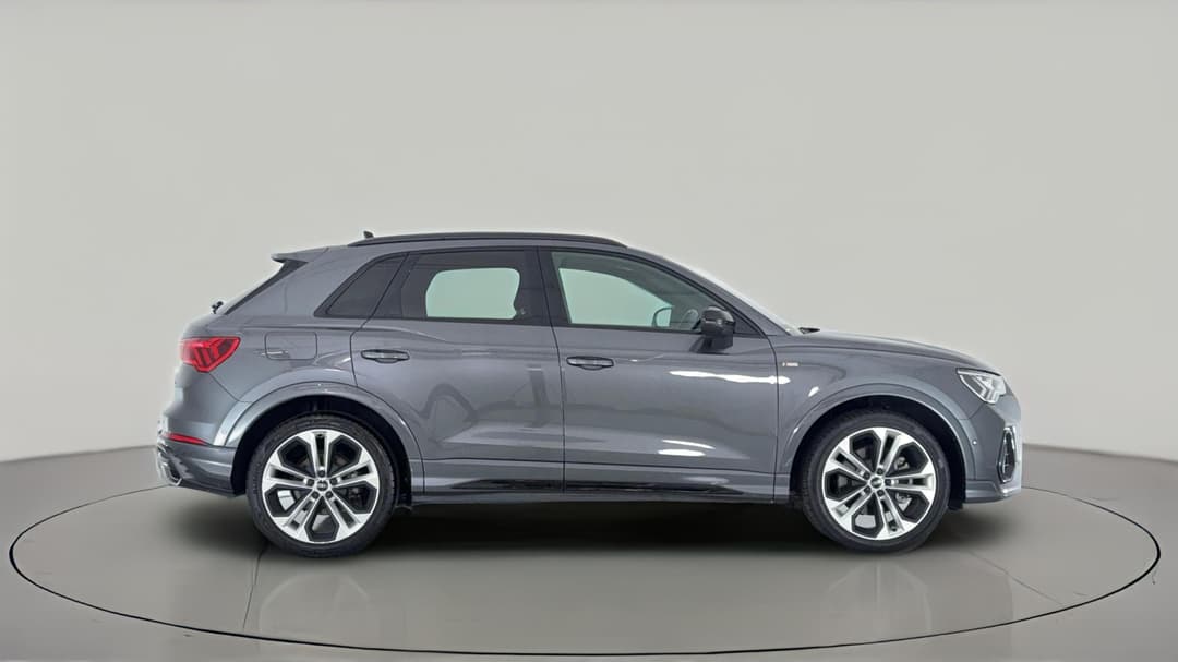 2021 Audi Q3 40 Tfsi Quattro S Line, Automatic, 48371 km, Right Side View
