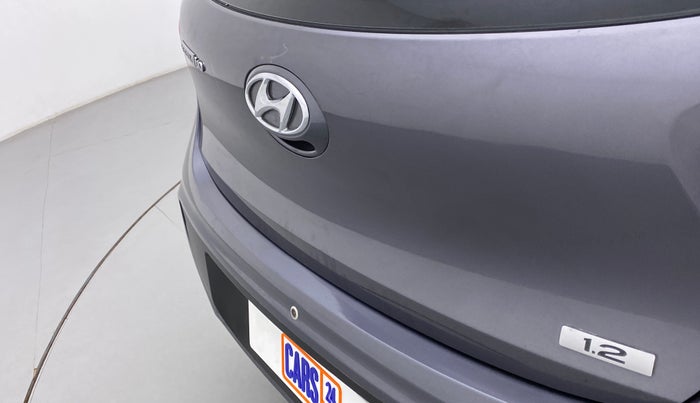 2017 Hyundai Grand i10 MAGNA 1.2 KAPPA VTVT, Petrol, Manual, 28,132 km, Dicky (Boot door) - Minor scratches