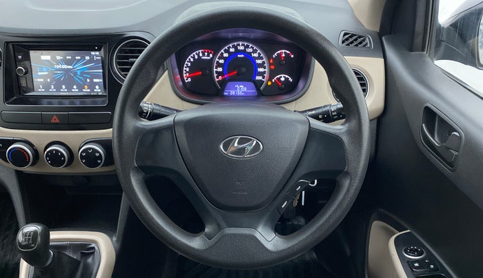 2017 Hyundai Grand i10 MAGNA 1.2 KAPPA VTVT, Petrol, Manual, 28,132 km, Steering Wheel Close Up