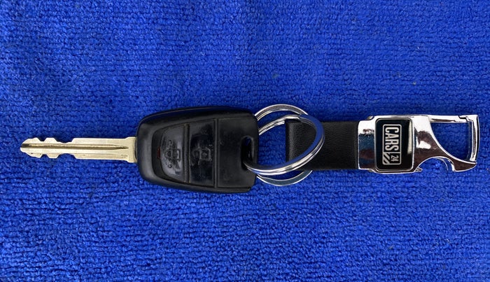 2017 Hyundai Grand i10 MAGNA 1.2 KAPPA VTVT, Petrol, Manual, 28,132 km, Key Close Up