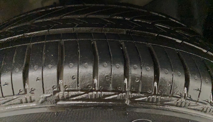 2016 Honda Amaze 1.2L I-VTEC E, Petrol, Manual, 58,189 km, Left Front Tyre Tread