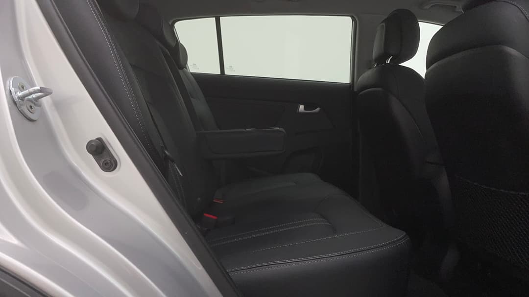 2014 Kia Sportage Platinum (awd), Automatic, 100341 km, Right Side Rear Door Cabin View