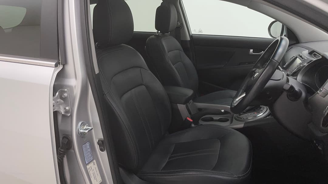 2014 Kia Sportage Platinum (awd), Automatic, 100341 km, Right Side Front Door Cabin View