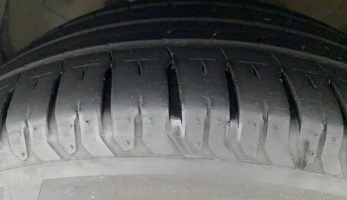 2018 Hyundai Verna 1.6 CRDI SX + AT, Diesel, Automatic, 97,553 km, Left Front Tyre Tread