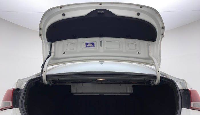 2018 Hyundai Verna 1.6 CRDI SX + AT, Diesel, Automatic, 97,455 km, Boot Door Open