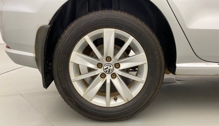 2016 Volkswagen Ameo HIGHLINE 1.2, Petrol, Manual, 46,340 km, Right Rear Wheel