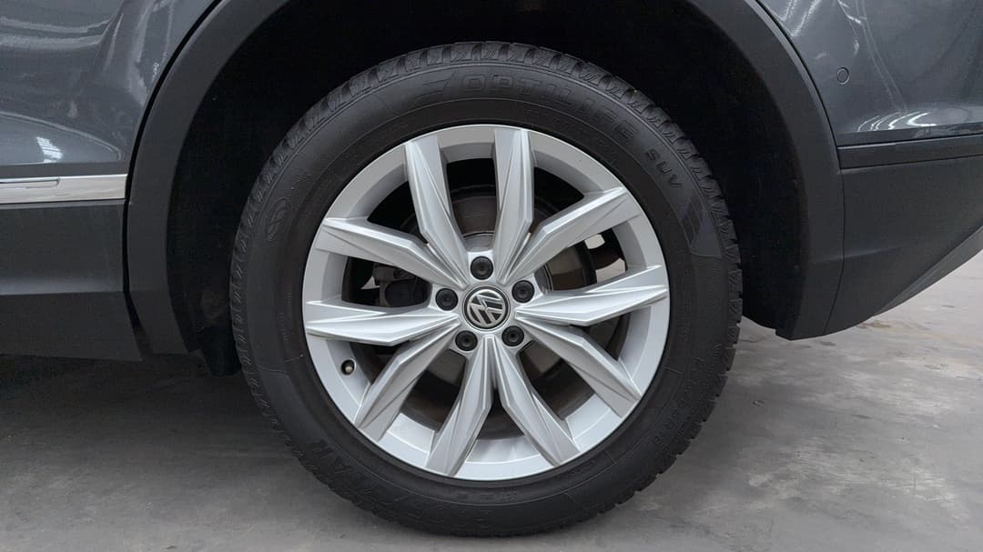 2018 Volkswagen Tiguan 132 Tsi Comfortline, Automatic, 85262 km, Left Rear Wheel