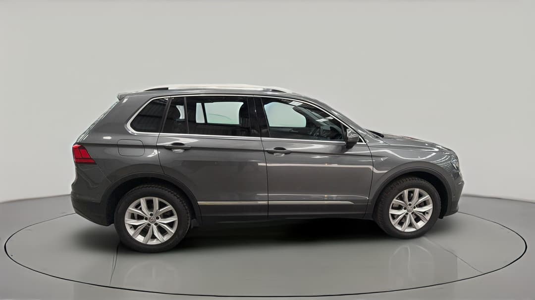 2018 Volkswagen Tiguan 132 Tsi Comfortline, Automatic, 85262 km, Right Side View