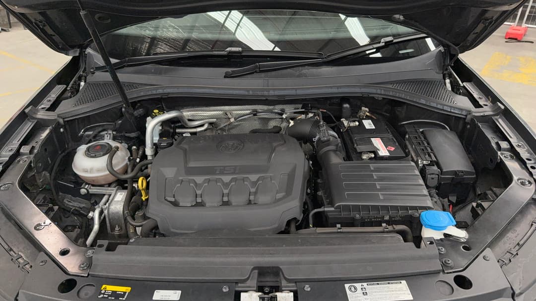 2018 Volkswagen Tiguan 132 Tsi Comfortline, Automatic, 85262 km, Open Bonnet (Engine)