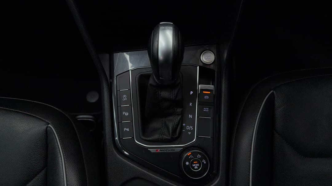 2018 Volkswagen Tiguan 132 Tsi Comfortline, Automatic, 85262 km, Gear Lever 