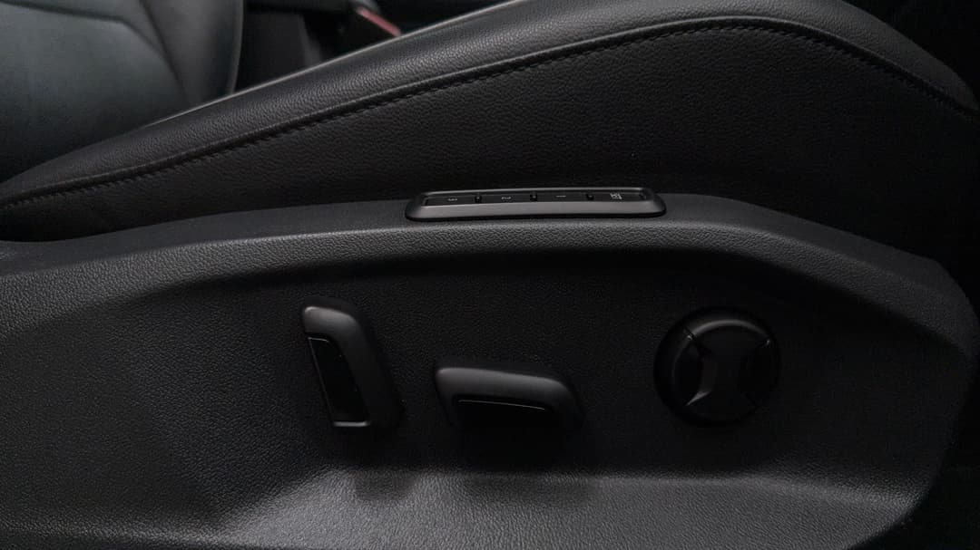 2018 Volkswagen Tiguan 132 Tsi Comfortline, Automatic, 85262 km, Drivers Side Adjustment Panel