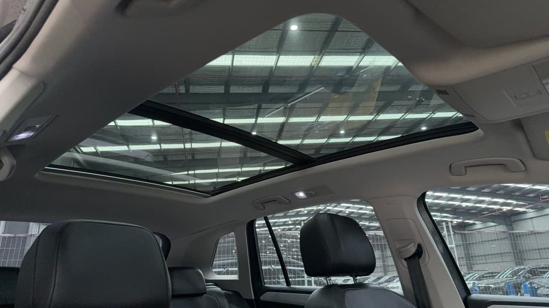 2018 Volkswagen Tiguan 132 Tsi Comfortline, Automatic, 85262 km, Interior Sunroof/Moonroof