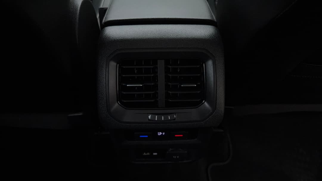 2018 Volkswagen Tiguan 132 Tsi Comfortline, Automatic, 85262 km, Rear A/C Vent