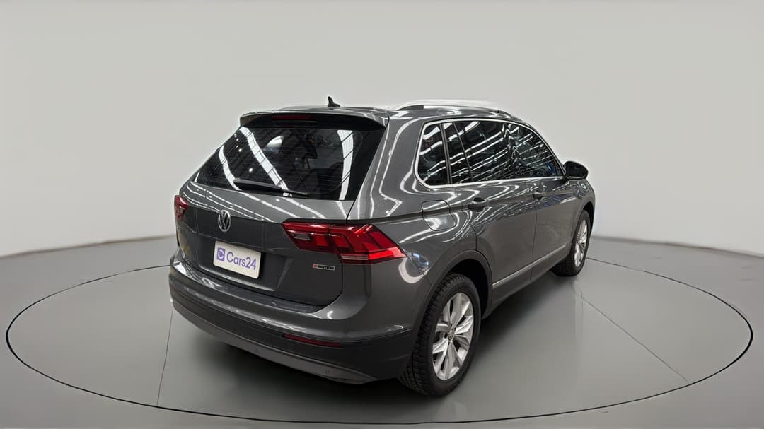 2018 Volkswagen Tiguan 132 Tsi Comfortline, Automatic, 85262 km, Right Back Diagonal (45- Degree) View