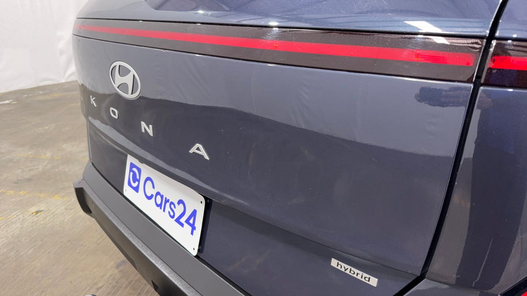 Badge (Boot Right Side)