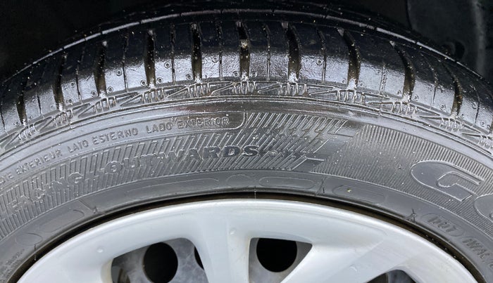 2019 Hyundai Grand i10 SPORTZ 1.2 KAPPA VTVT, Petrol, Manual, 19,408 km, Right Front Tyre Tread