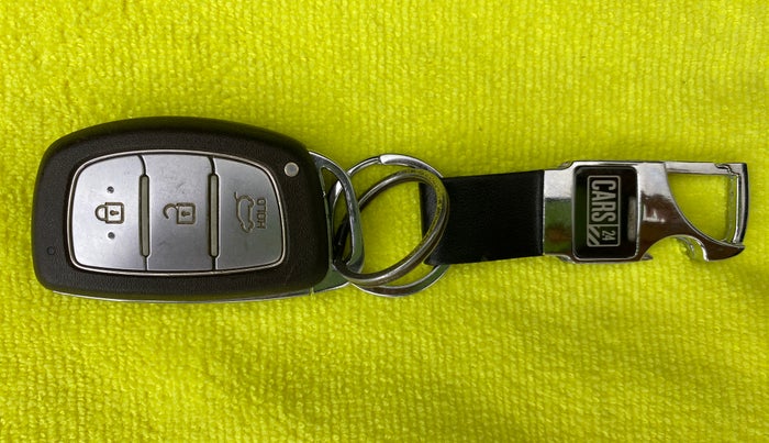 2015 Hyundai Elite i20 SPORTZ (O) 1.2, CNG, Manual, 57,938 km, Key Close Up