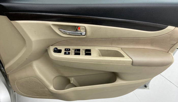 2017 Maruti Ciaz VDI+ SHVS, Diesel, Manual, 74,259 km, Driver Side Door Panels Control