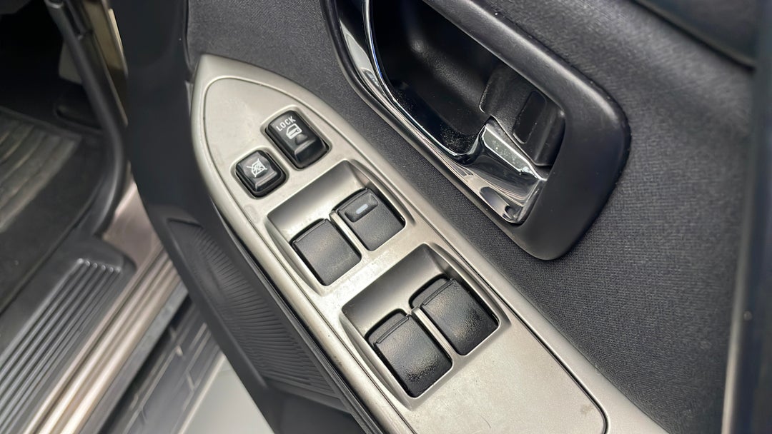 Drivers Side Door Panel Controls