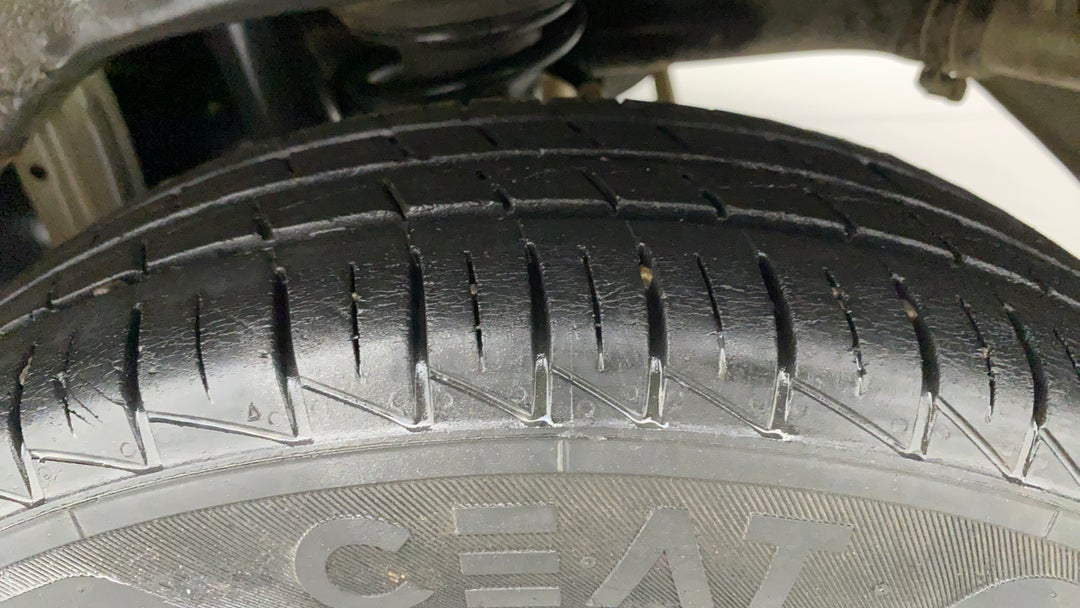 Left Rear Tyre Tread