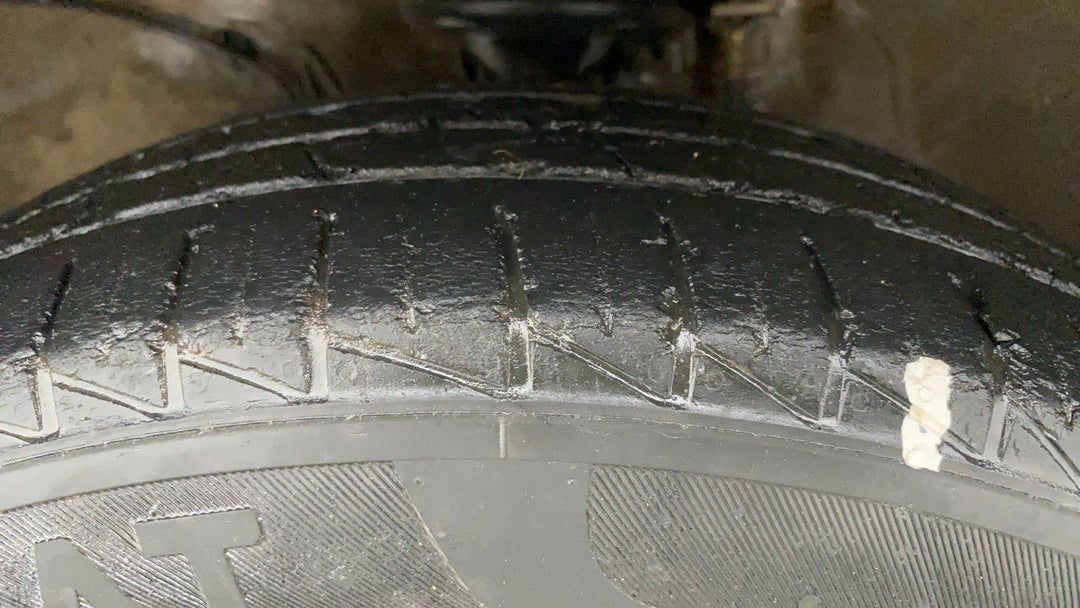 Left Front Tyre Tread
