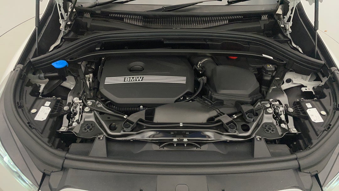 2023 BMW X1 xDrive20i M Sport, Automatic, 30578 km, Open Bonnet (Engine)