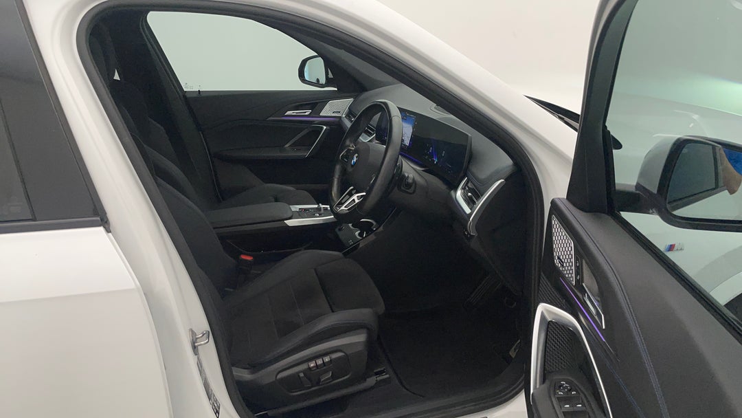 2023 BMW X1 xDrive20i M Sport, Automatic, 30578 km, Right Side Front Door Cabin View