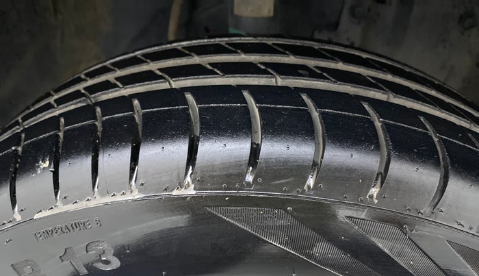 2017 Datsun Go T, Petrol, Manual, 10,615 km, Right Front Tyre Tread