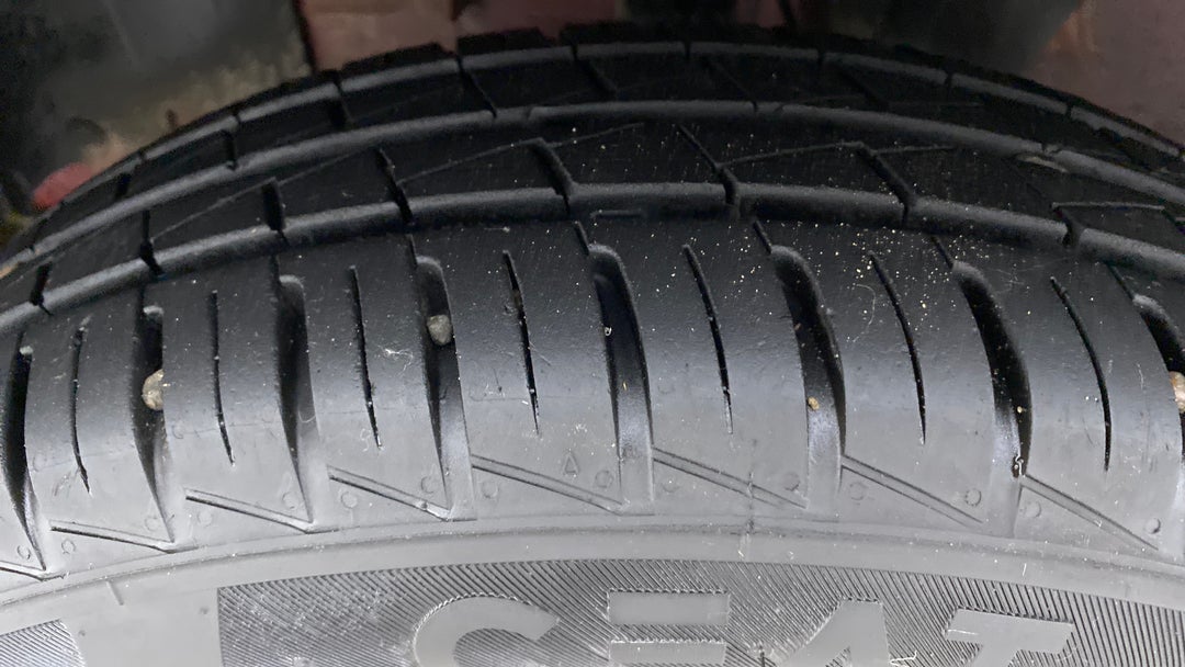 Left Front Tyre Tread