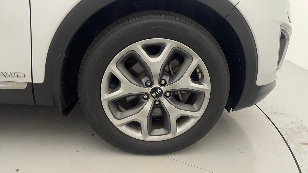 2016 Kia Sorento Platinum (4x4), Automatic, 139328 km, Right Front Wheel