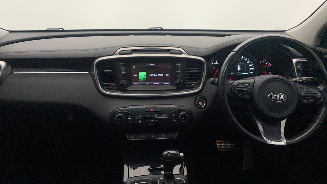 2016 Kia Sorento Platinum (4x4), Automatic, 139328 km, Dashboard View