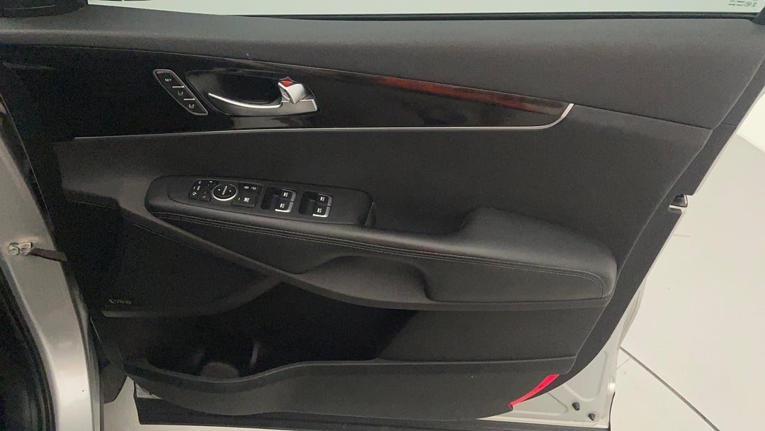 2016 Kia Sorento Platinum (4x4), Automatic, 139328 km, Speaker View