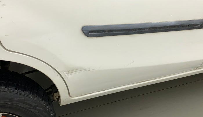 2019 Maruti Alto LXI CNG, CNG, Manual, 51,964 km, Right rear door - Minor scratches