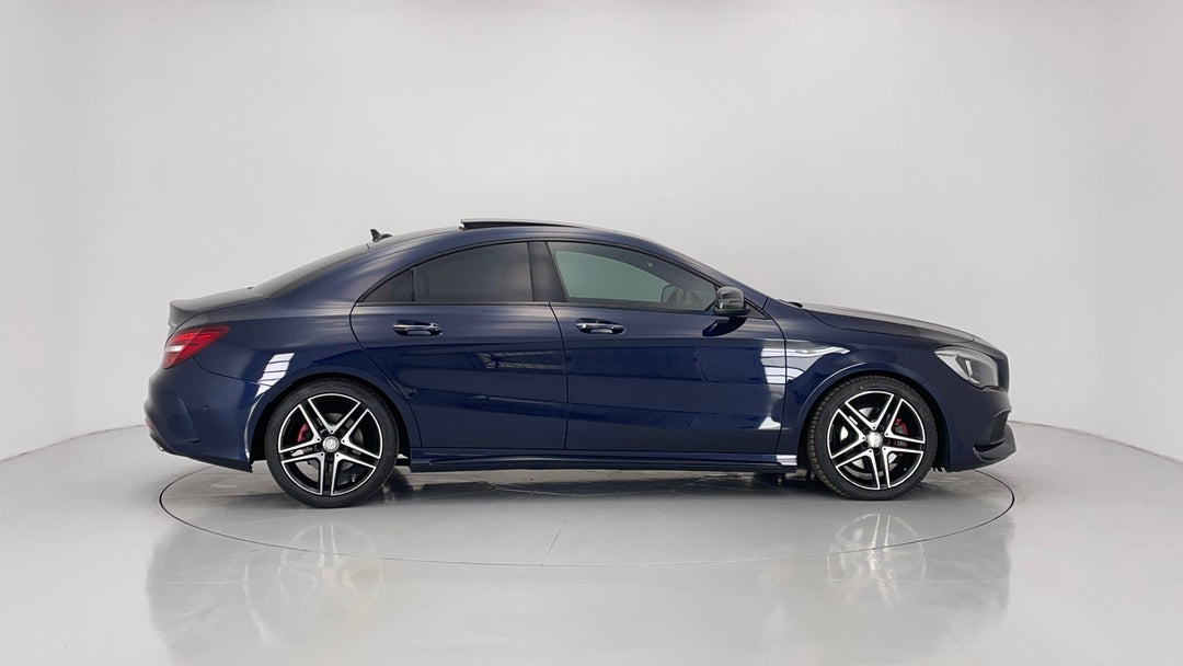 2017 Mercedes-benz CLA 250 Sport 4matic, Automatic, 88880 km, Right Side View