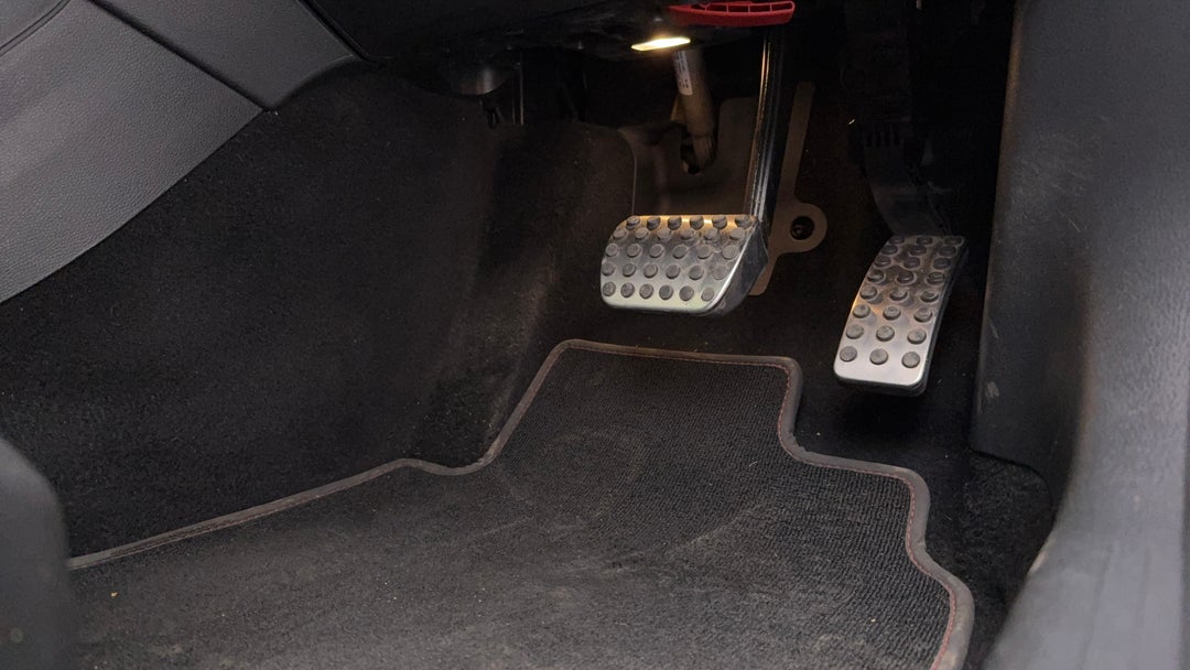 2017 Mercedes-benz CLA 250 Sport 4matic, Automatic, 88880 km, Pedals and Footmat