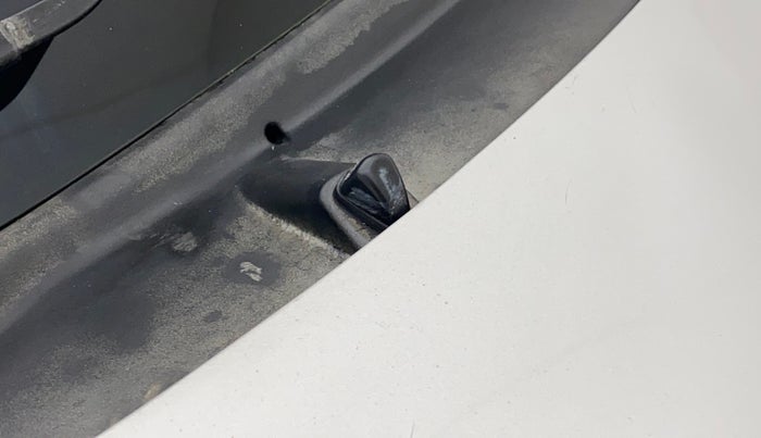 2015 Maruti Wagon R 1.0 VXI, Petrol, Manual, 84,642 km, Front windshield - Wiper nozzle not functional